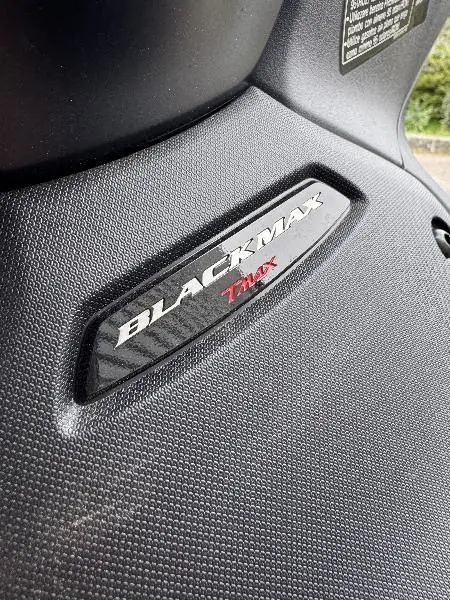 XP TMAX 560