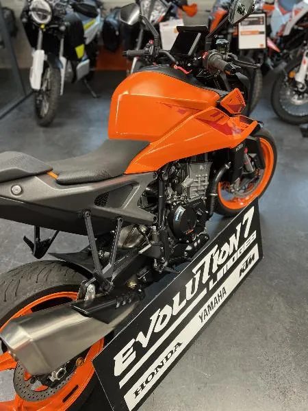 990 DUKE