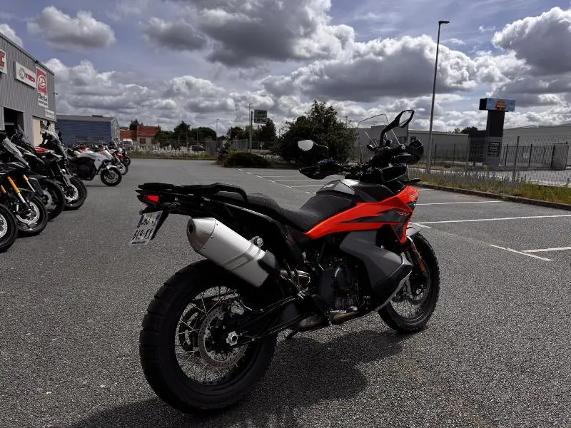 790 ADVENTURE