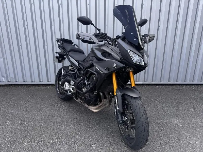 TRACER 900