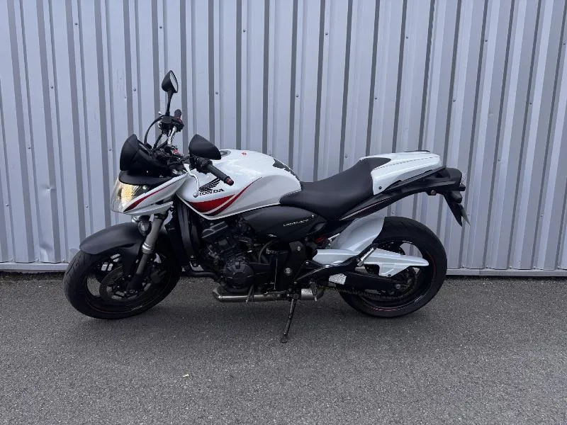 CB 600 F HORNET