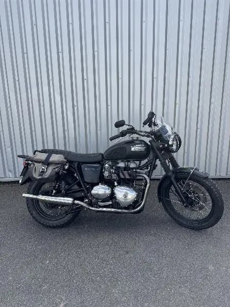 Bonneville T100