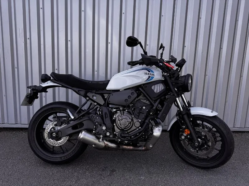 XSR 700