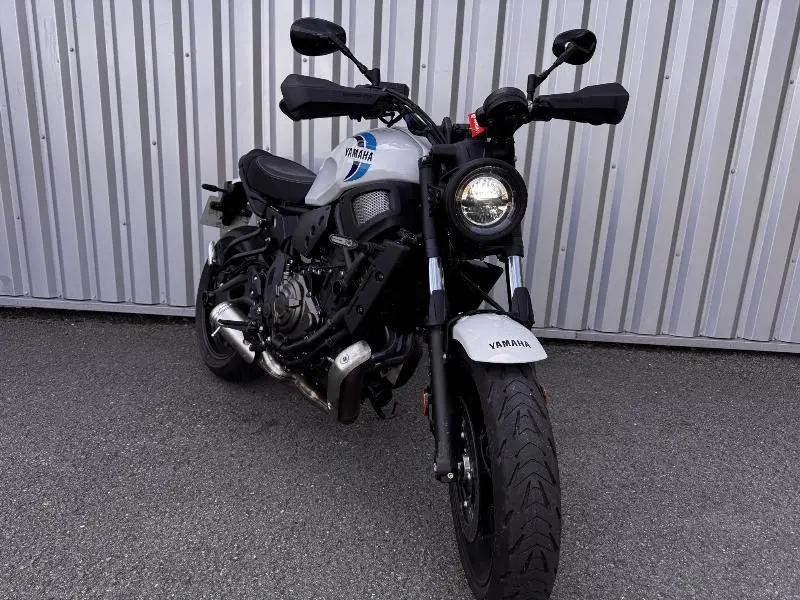 XSR 700