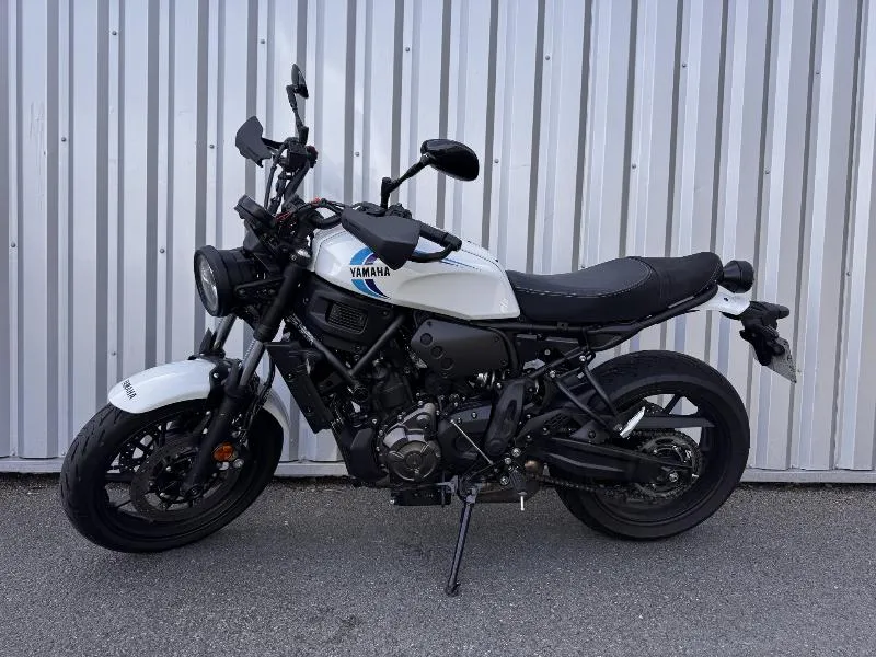 XSR 700