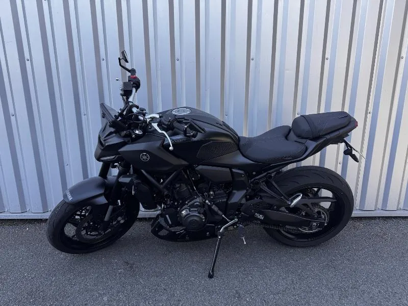 MT07
