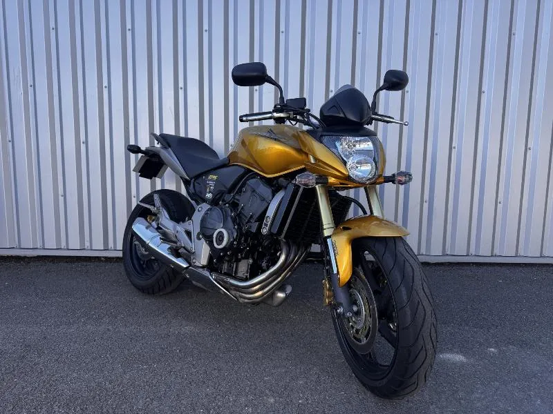 CB 600 F HORNET