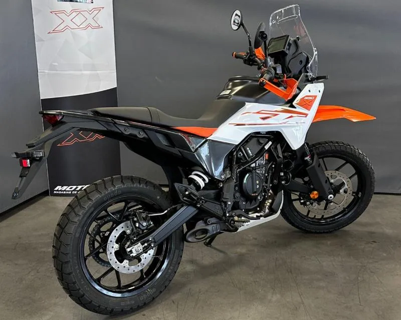 390 ADVENTURE X