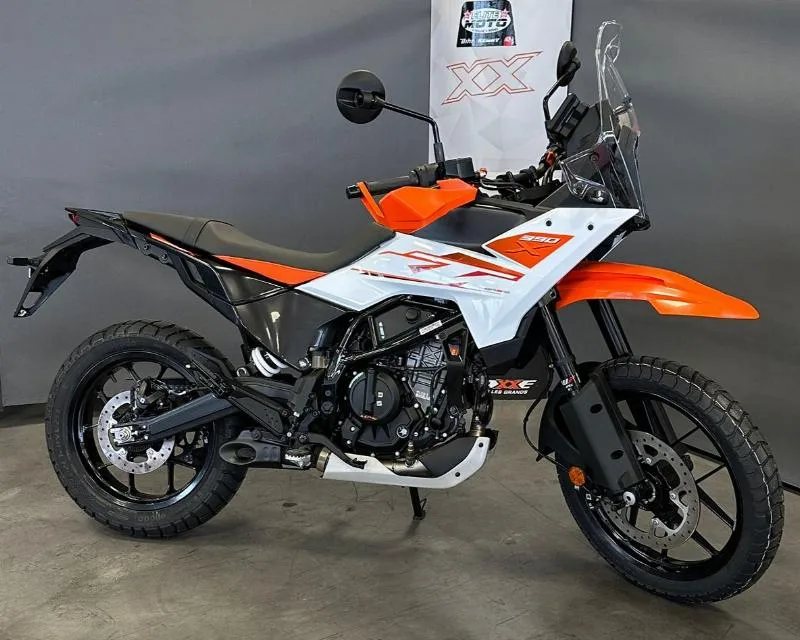 390 ADVENTURE X