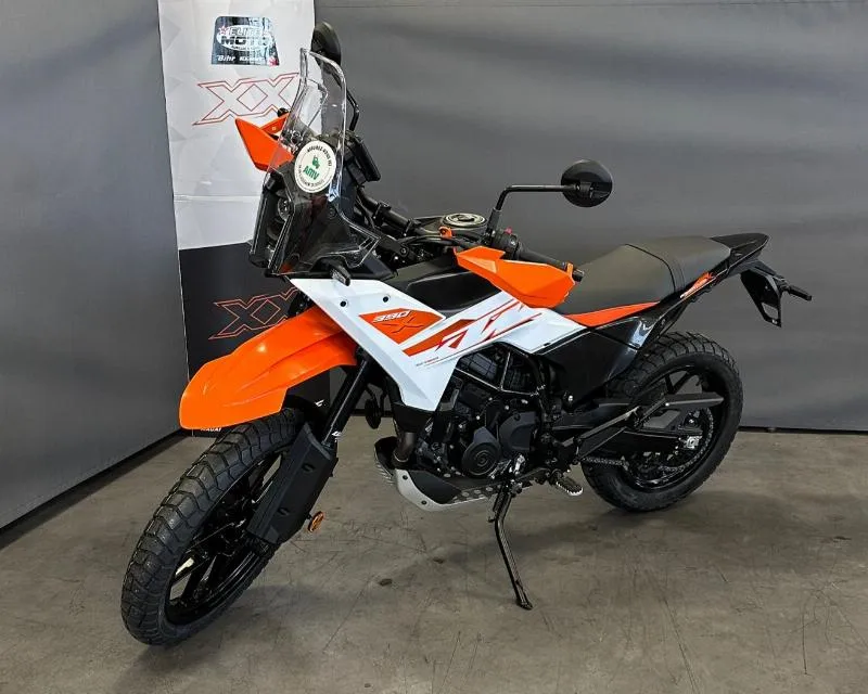 390 ADVENTURE X