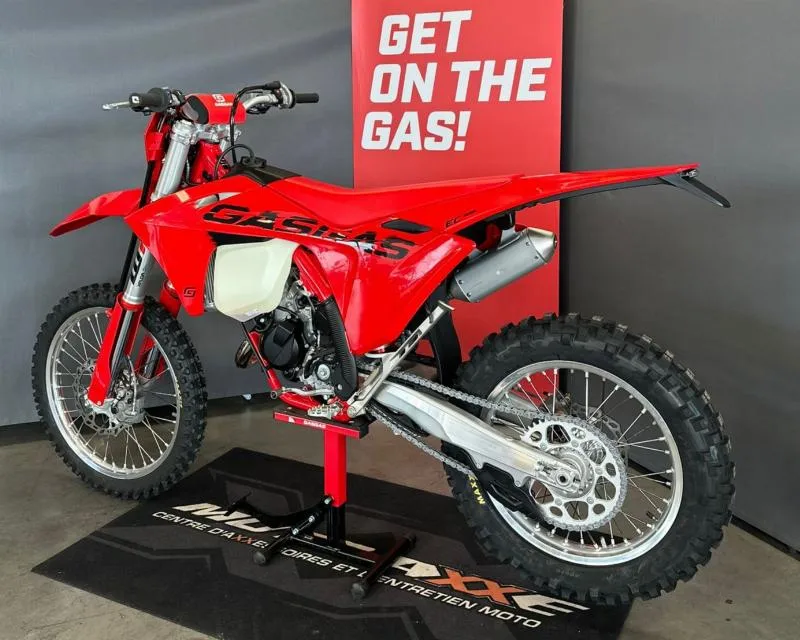 MC 125