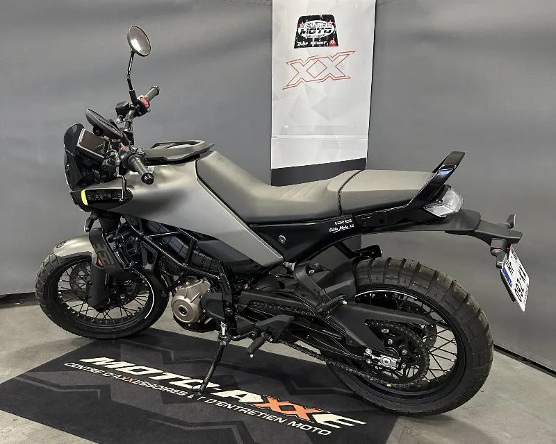 SVARTPILEN 125 ABS