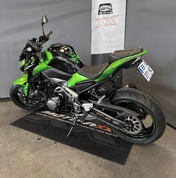 Z 900