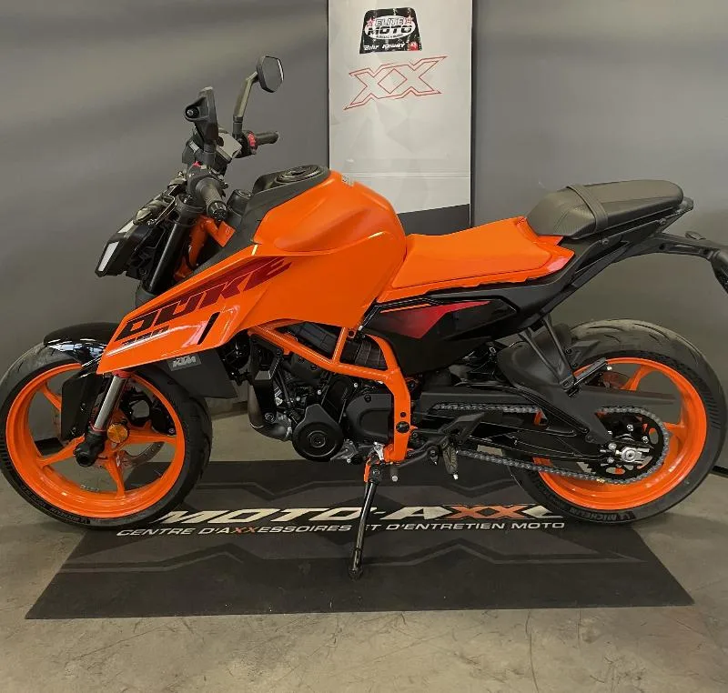 390 DUKE 2024