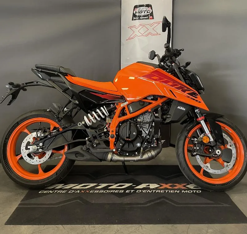 390 DUKE