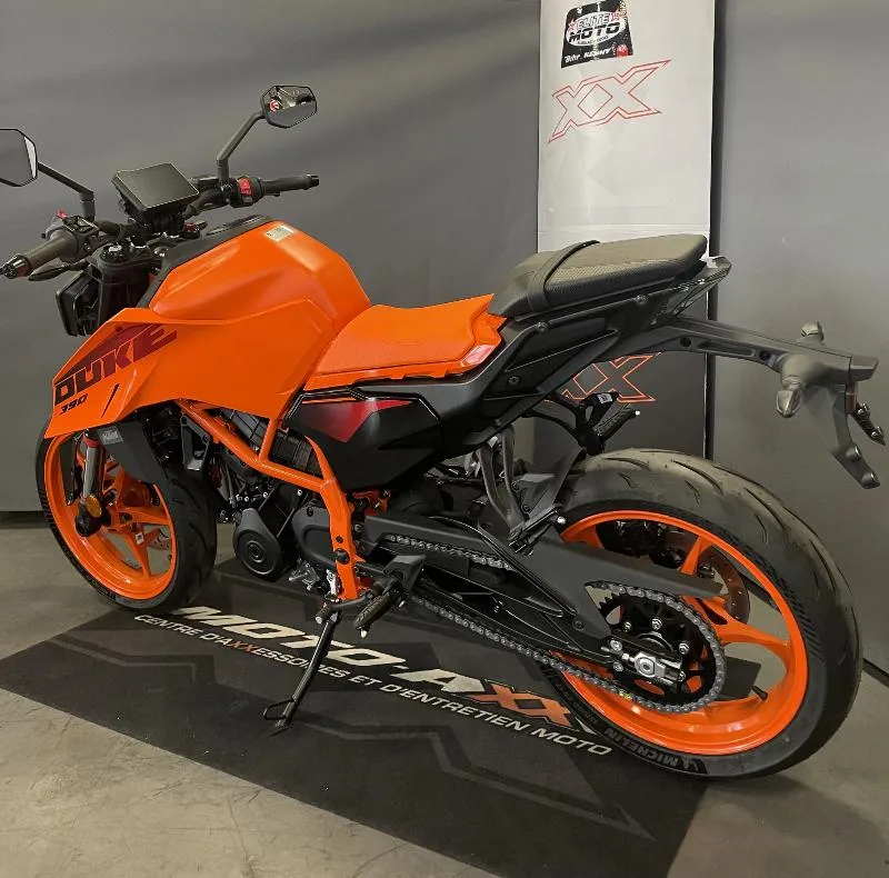 390 DUKE