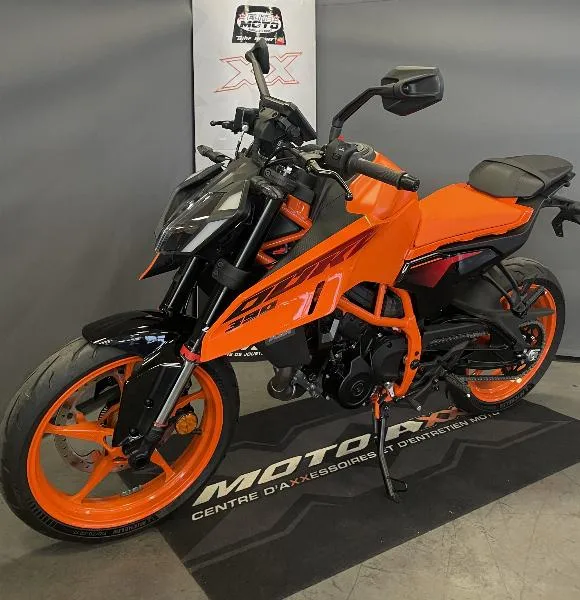 390 DUKE