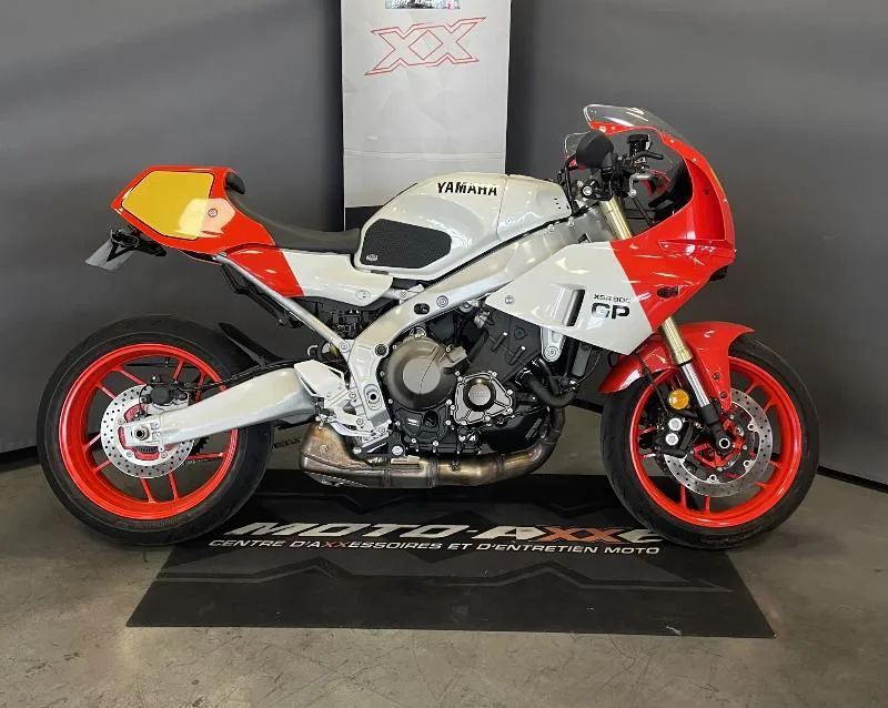 XSR 900 GP