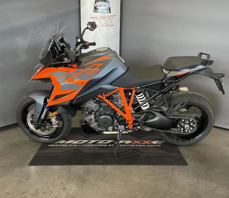 1290 SUPER DUKE GT