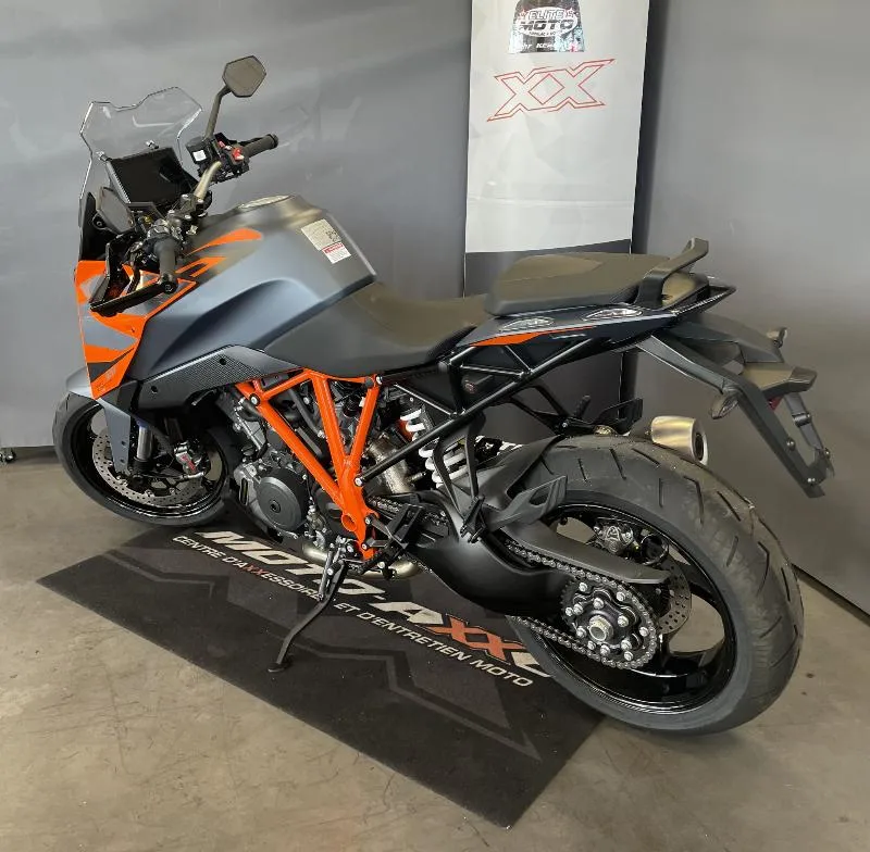 1290 SUPER DUKE GT