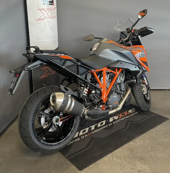 1290 SUPER DUKE GT