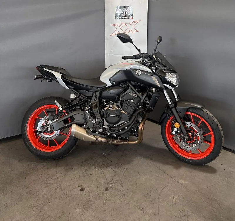 MT07