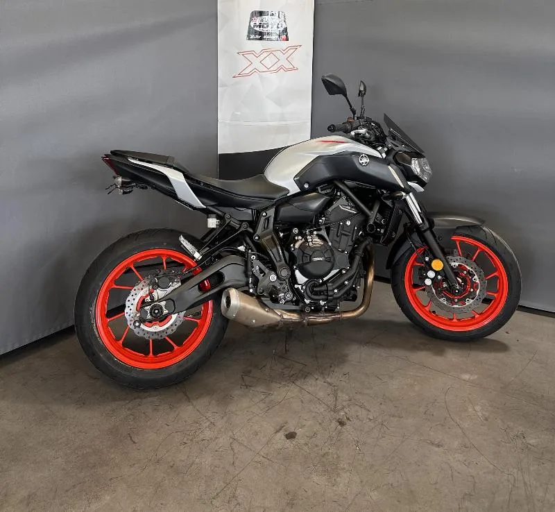 MT07