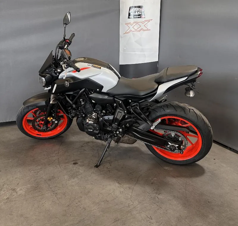 MT07