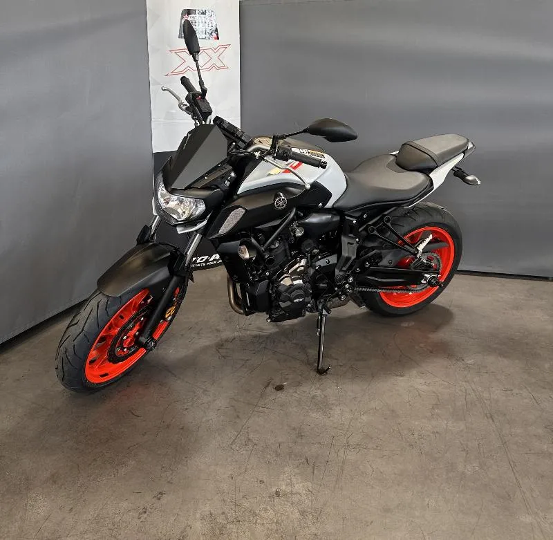 MT07