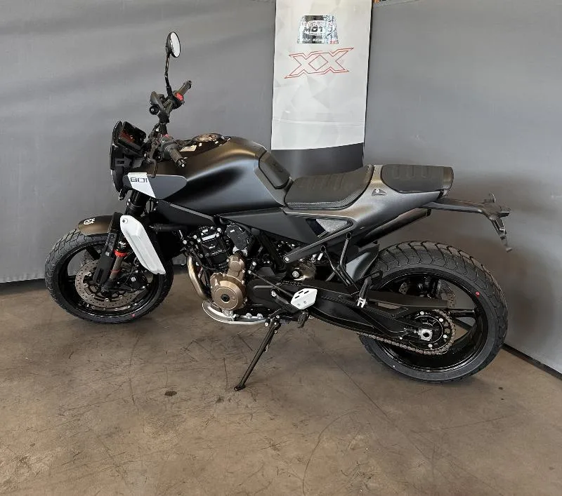 SVARTPILEN 801
