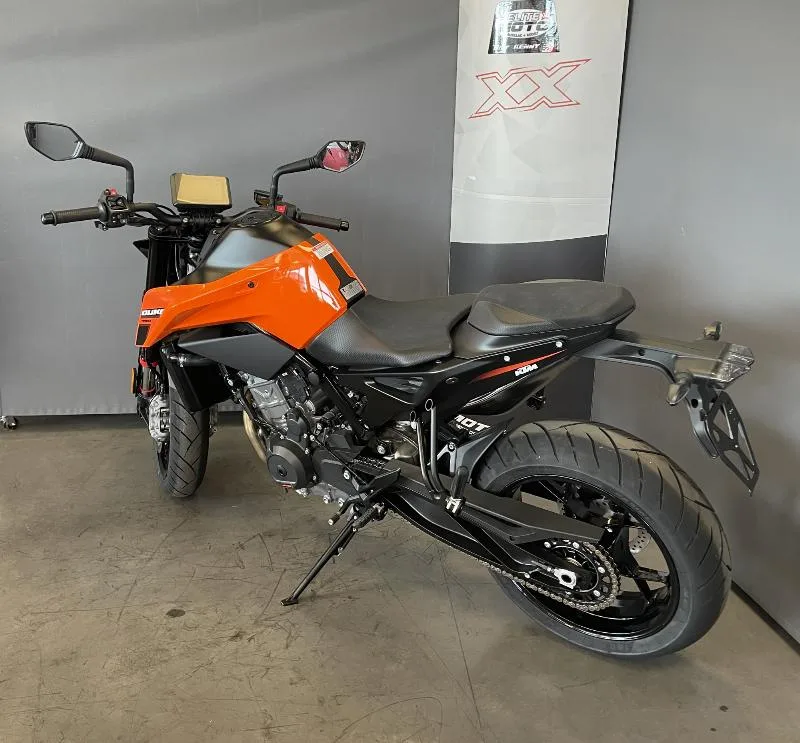 790 DUKE L