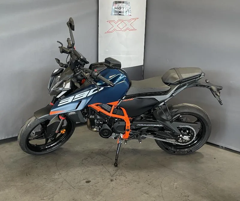 390 DUKE