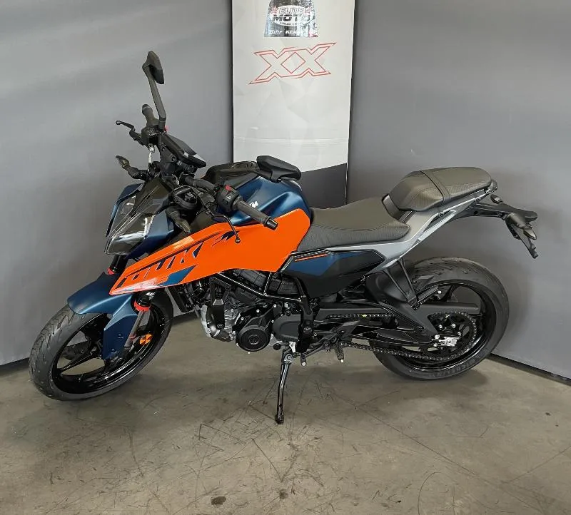 125 DUKE