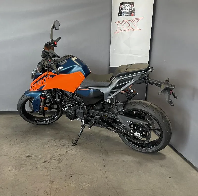 125 DUKE