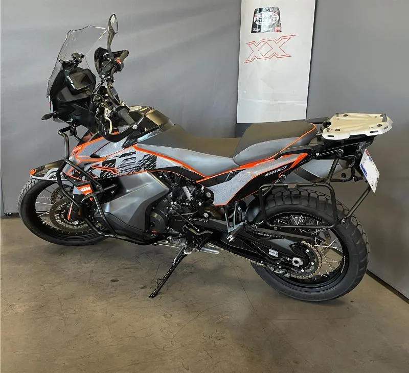 890 ADVENTURE