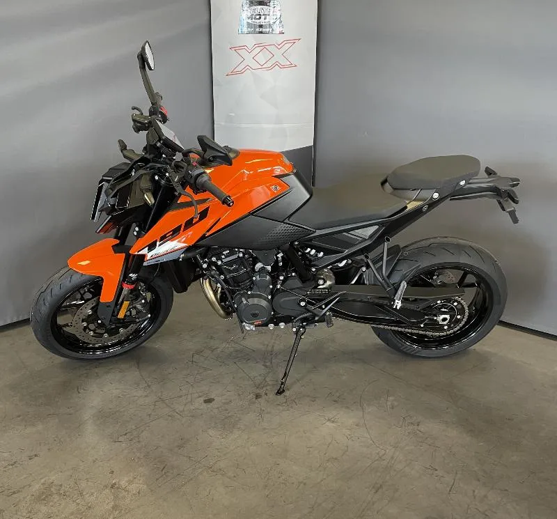 790 DUKE L