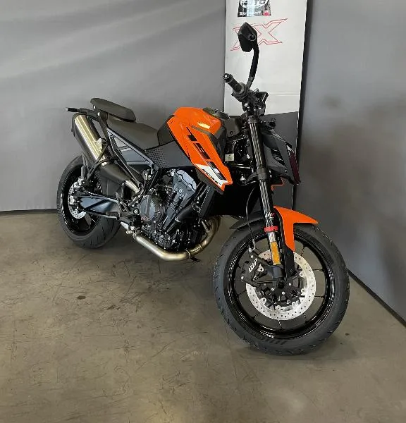 790 DUKE L