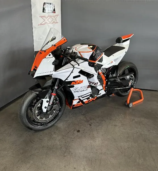 RC990 R