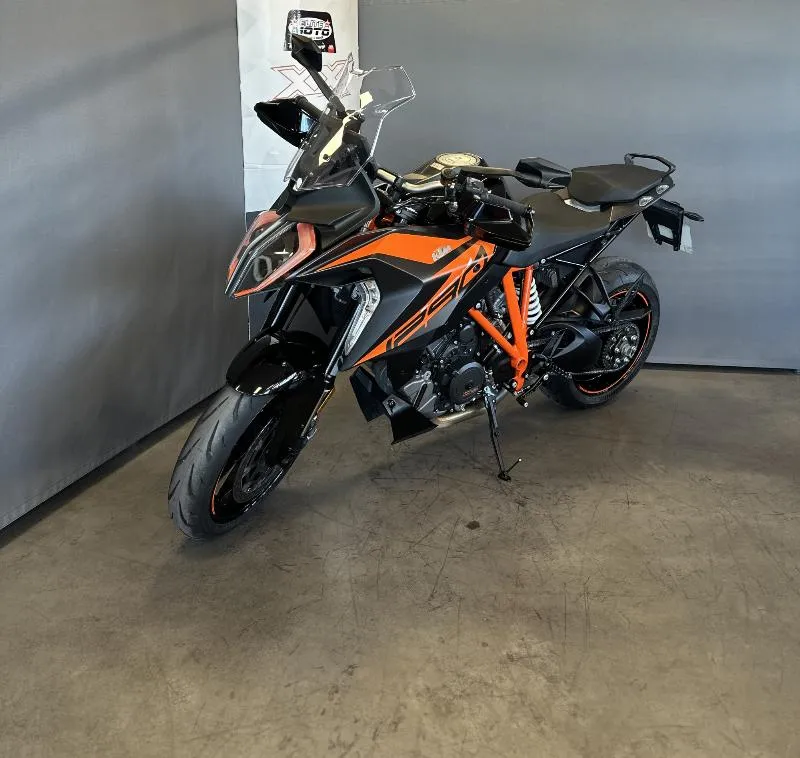 1290 SUPER DUKE GT