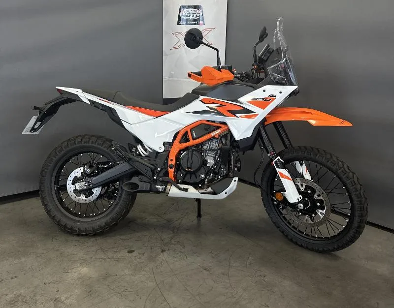 390 ADVENTURE