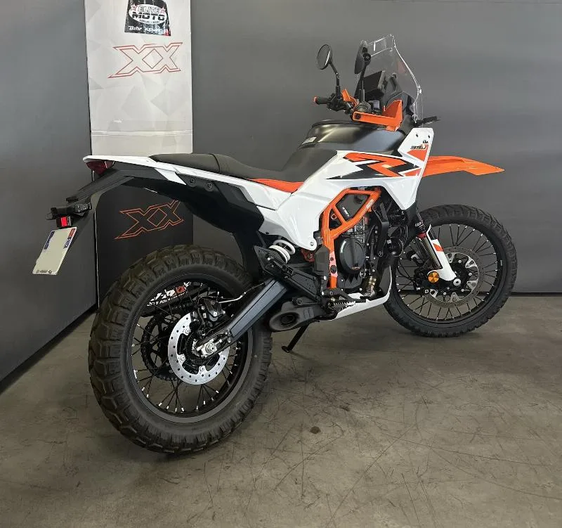 390 ADVENTURE
