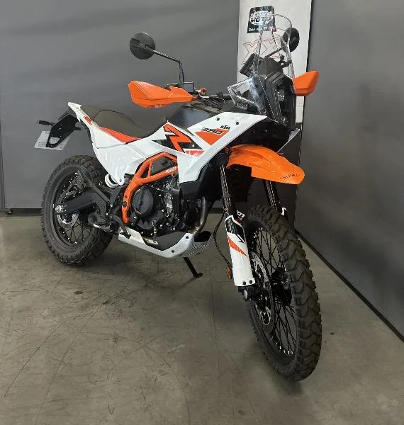 390 ADVENTURE
