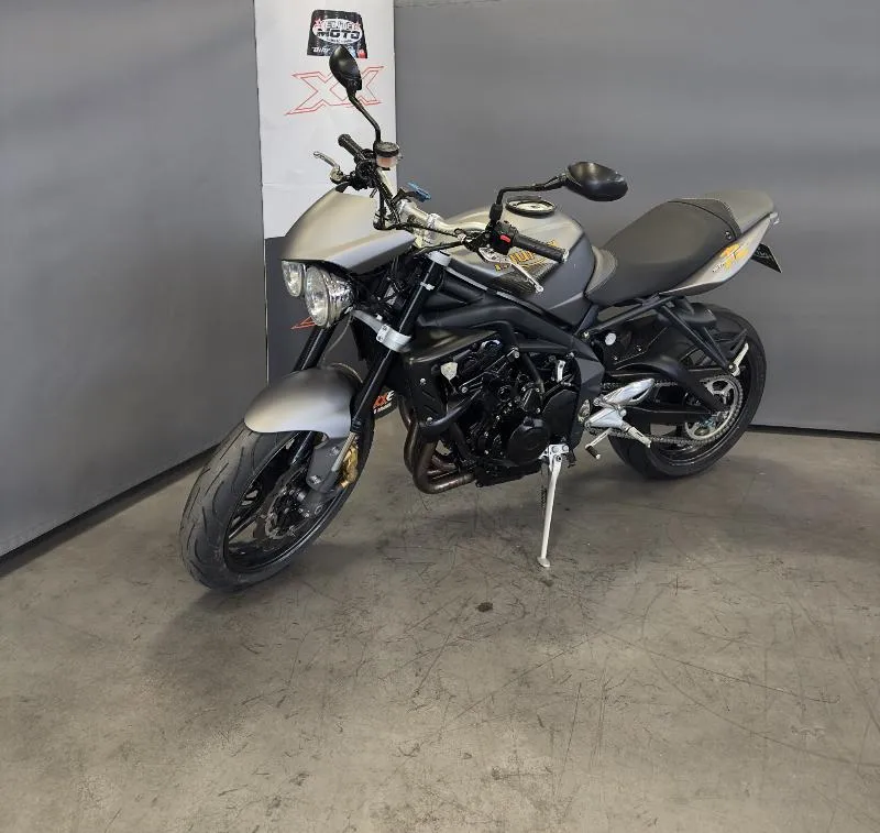 DAYTONA  675 R