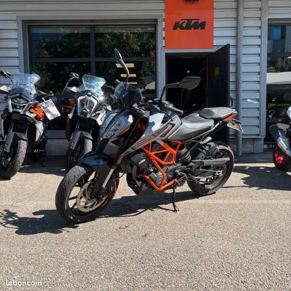 125 DUKE ABS