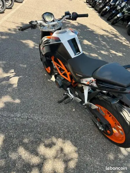 390 DUKE