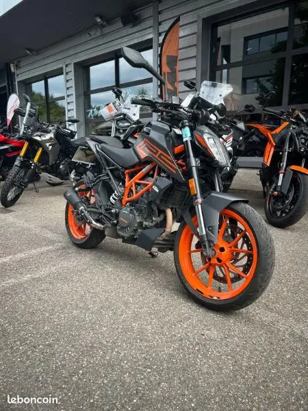 125 DUKE ABS