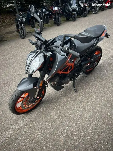 125 DUKE ABS