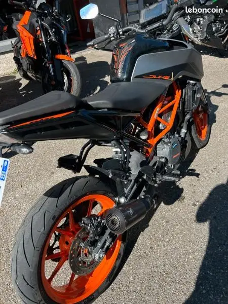 390 DUKE ABS
