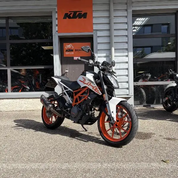 390 DUKE 2018