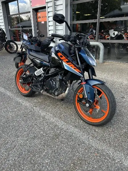 125 DUKE ABS